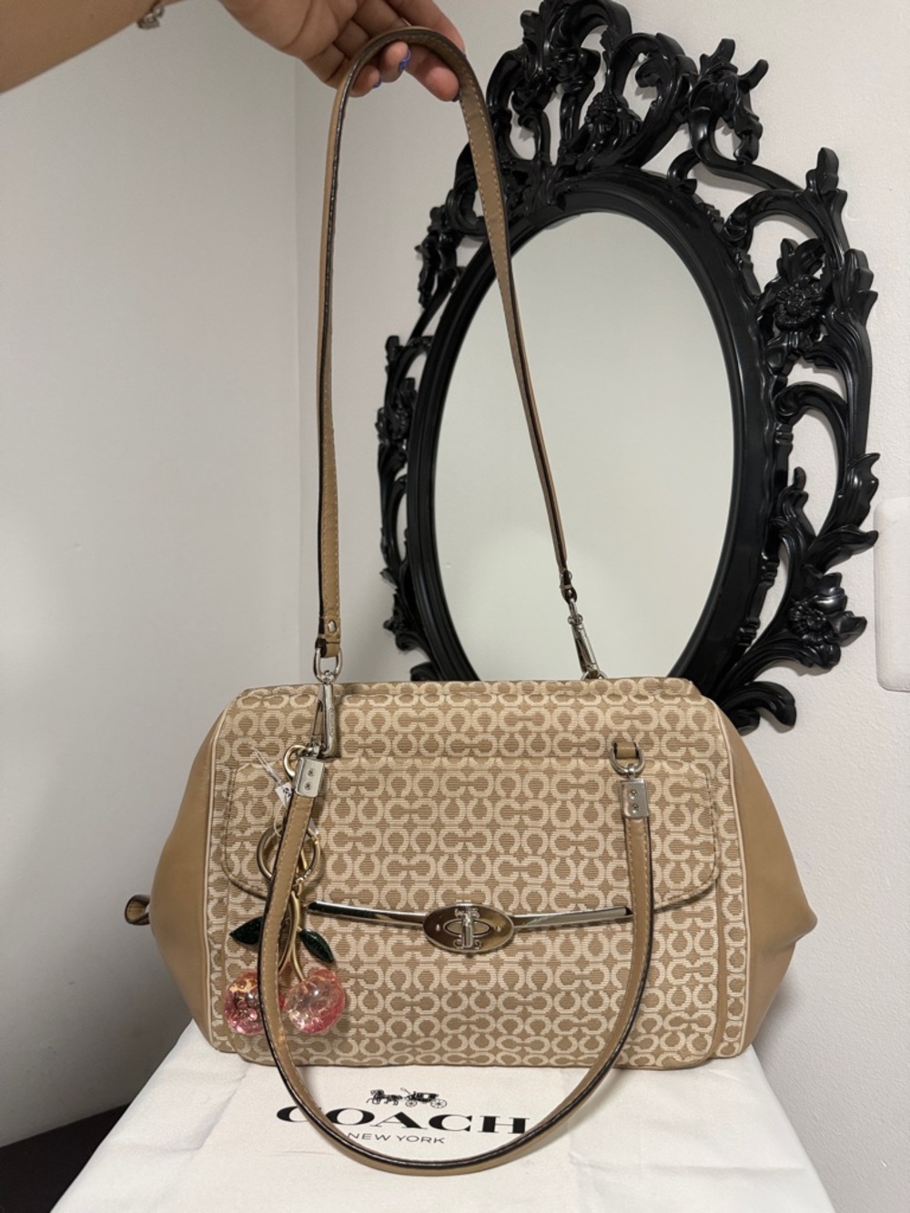 Coach 25212 Madison Madeline satchel or shoulder bag 🎀🎀🎀